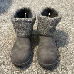 Arizona Boots with Button Detail